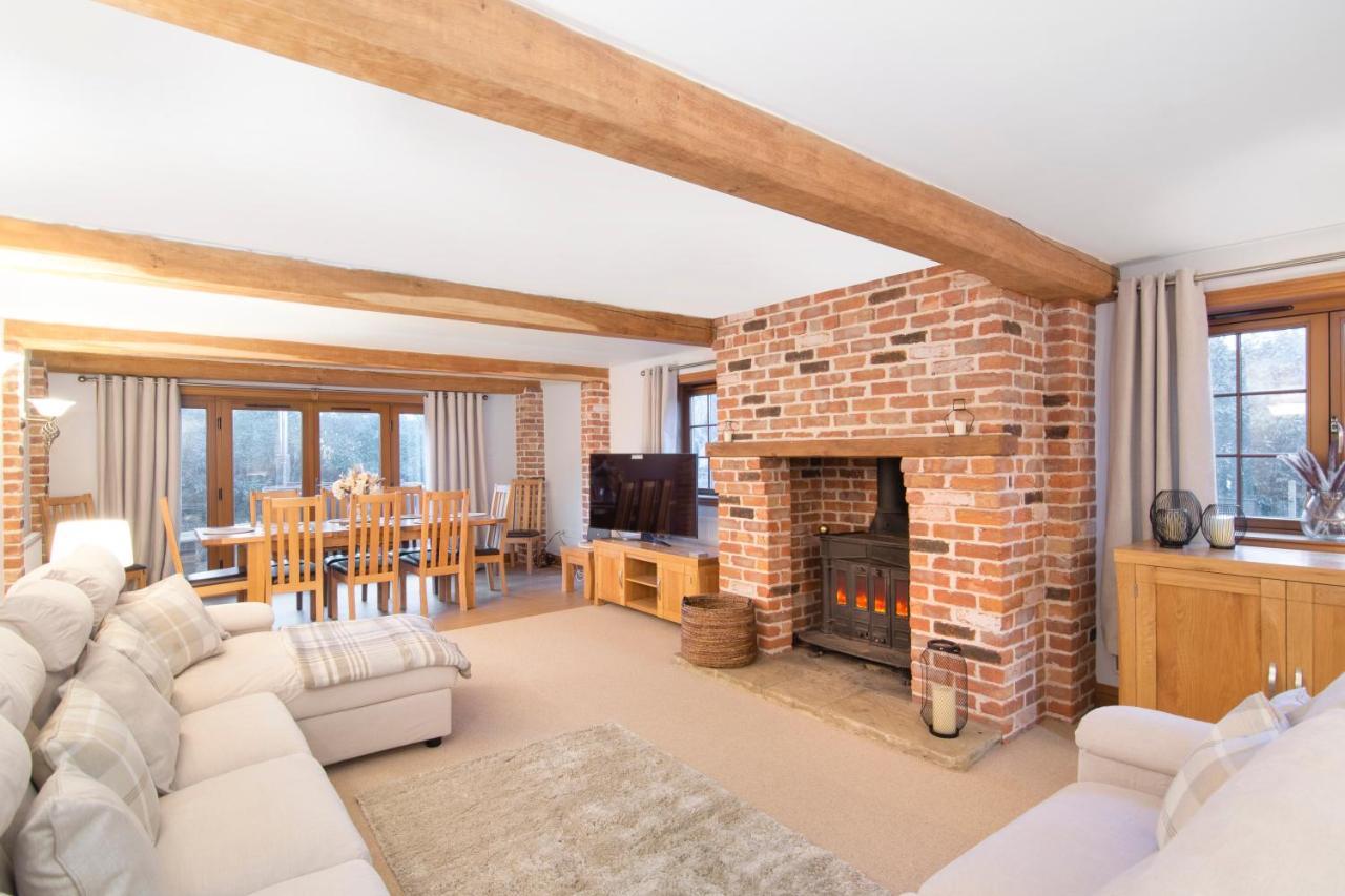 Вилла The Roost Group - The Coach House - Hot Tub Грейвсенд Экстерьер фото