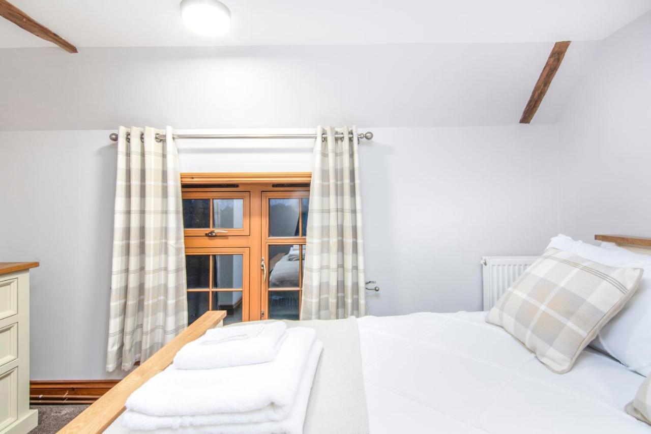 Вилла The Roost Group - The Coach House - Hot Tub Грейвсенд Экстерьер фото