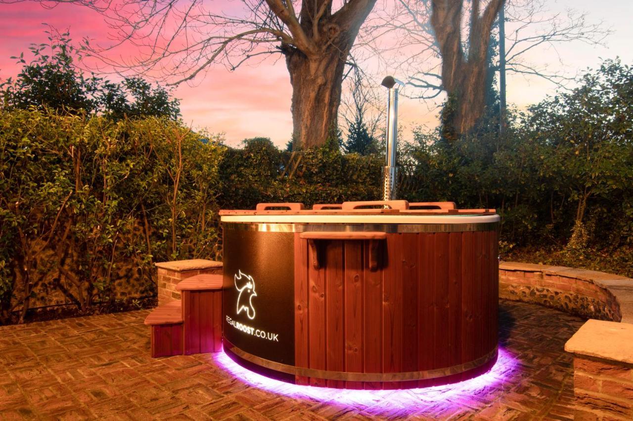 Вилла The Roost Group - The Coach House - Hot Tub Грейвсенд Экстерьер фото